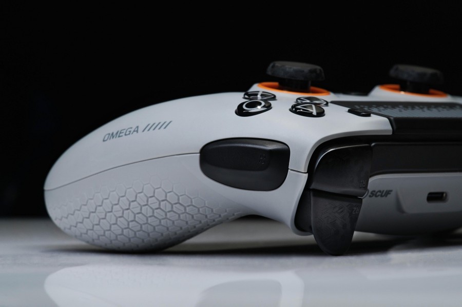 SCUF Omega