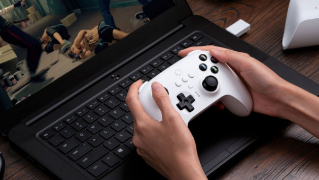 Test du 8BitDo Ultimate Controller 2,4 Ghz