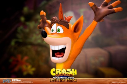 Crash Bandicoot figurine