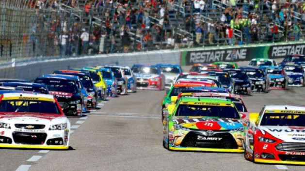 Forza 6 se met au Nascar ?