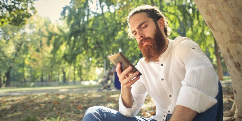 Comment les vibrations et les technologies tactiles rendent les machines à sous mobiles plus réalist